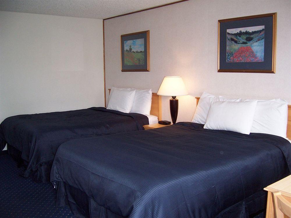 Econo Lodge Inn & Suites Central Medford Exterior foto
